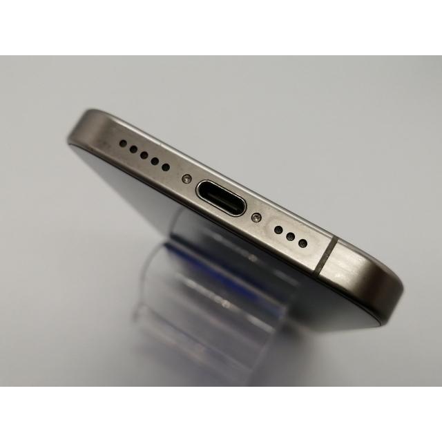 【中古】Apple SoftBank 【SIMフリー】 iPhone 15 Pro 256GB ナチュラルチタニウム MTUF3J/A【大須アメ横】保証期間１ヶ月【ランクC】の画像