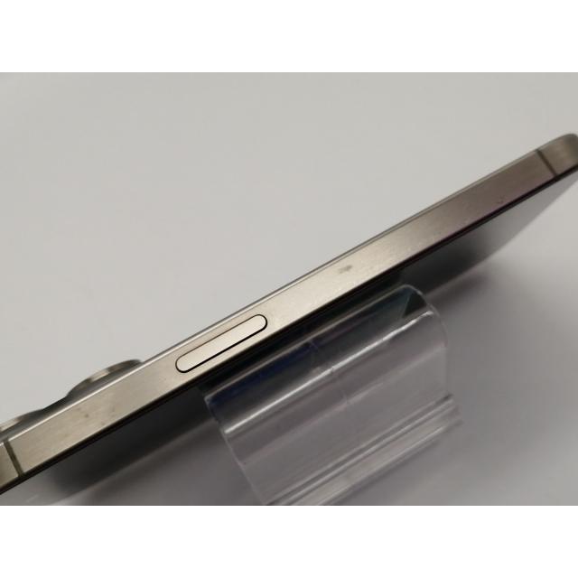 【中古】Apple SoftBank 【SIMフリー】 iPhone 15 Pro 256GB ナチュラルチタニウム MTUF3J/A【大須アメ横】保証期間１ヶ月【ランクC】の画像