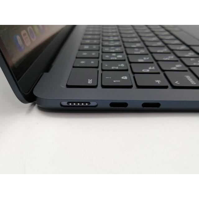 【中古】Apple MacBook Air 13インチ M2(CPU:8C/GPU:8C) 16GB/256GB ミッドナイト MC7X4J/A (M2,2022)【博多】保証期間１ヶ月【ランクA】の画像
