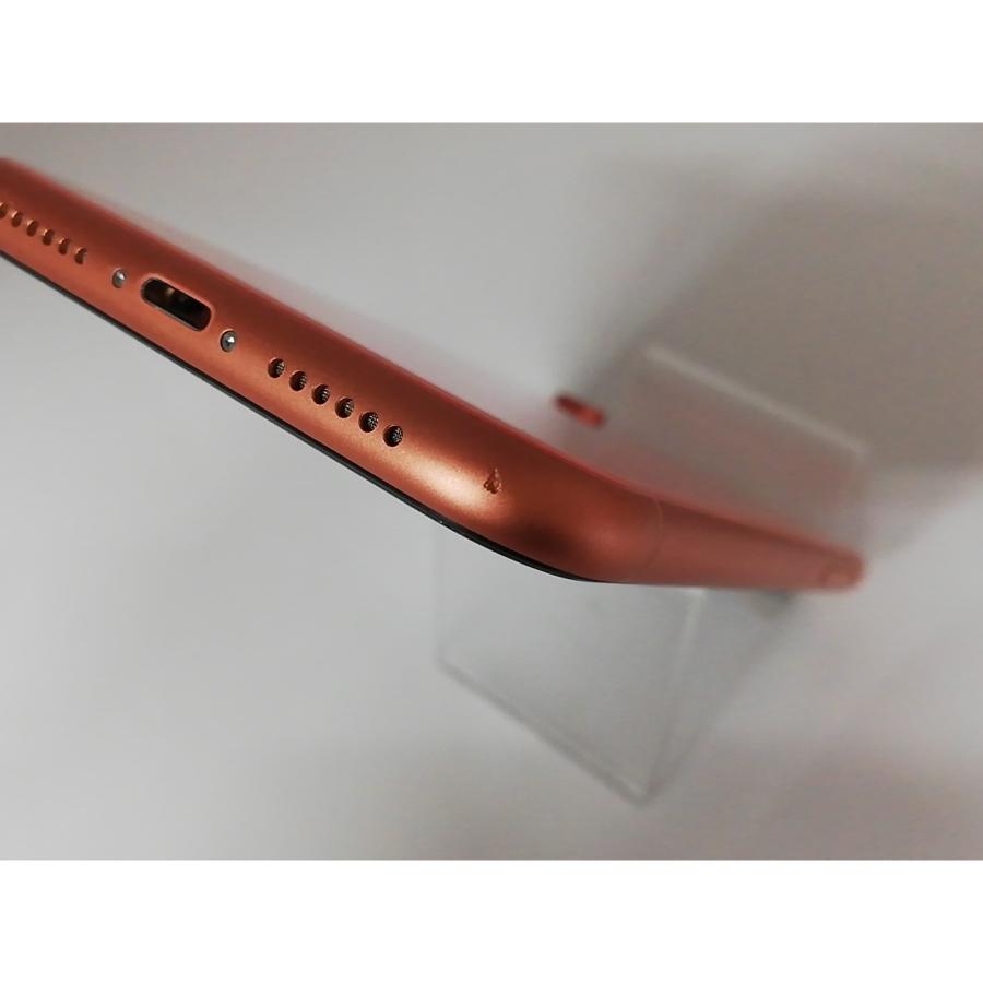 中古】Apple au 【SIMロック解除済み】 iPhone XR 64GB コーラル