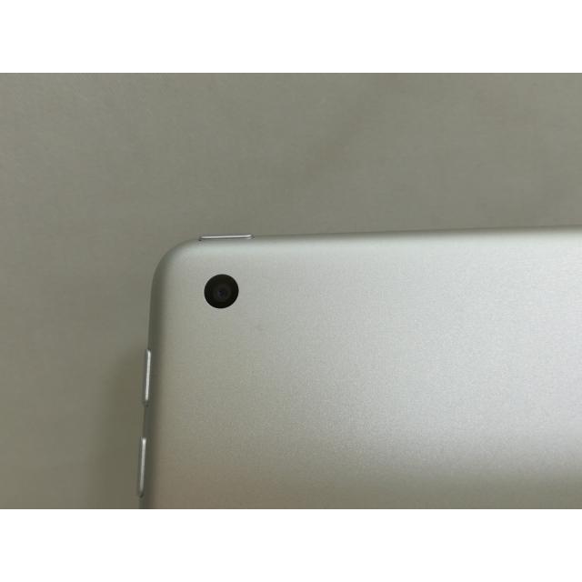 iPad 第5世代 128GB Wi-Fiモデル MP2J2J/A シルバー iPad 第6世代 128GB シルバー MR7K2J／A Wi-Fi [128GB] （2018） Apple