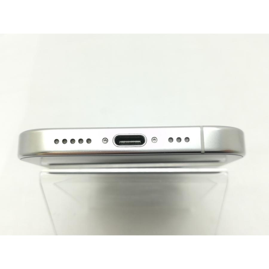 【中古】Apple docomo 【SIMフリー】 iPhone 16 Pro 128GB ホワイトチタニウム MYMW3J/A【新橋烏森通り】保証期間１ヶ月【ランクA】の画像