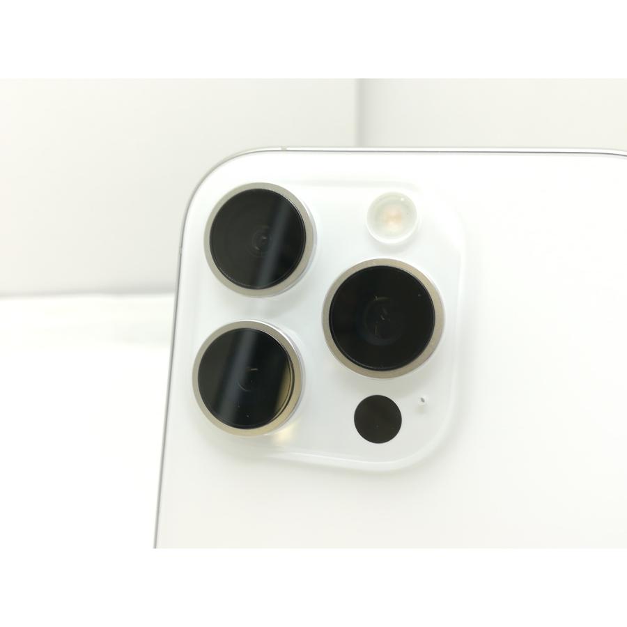 【中古】Apple docomo 【SIMフリー】 iPhone 16 Pro 128GB ホワイトチタニウム MYMW3J/A【新橋烏森通り】保証期間１ヶ月【ランクA】の画像