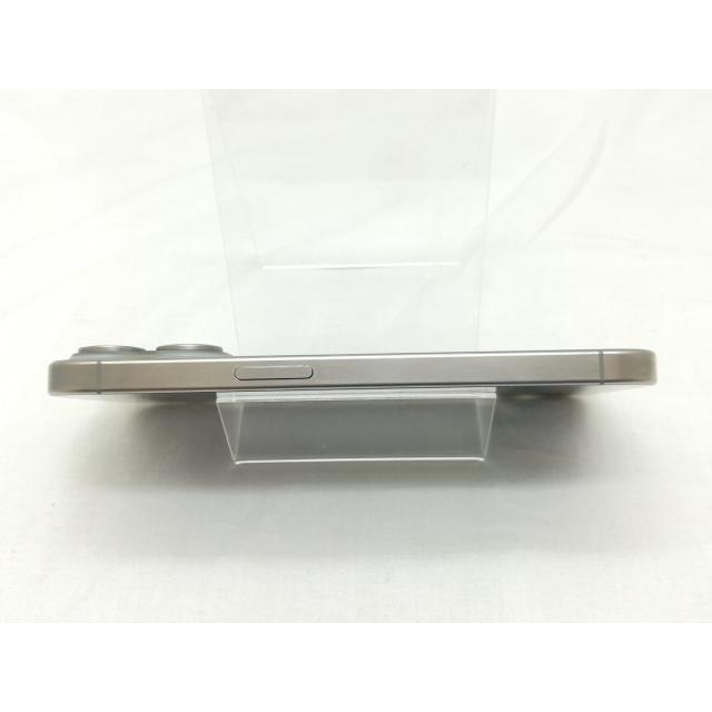 【中古】【赤ロム保証あり】Apple 楽天モバイル 【SIMフリー】 iPhone 15 Pro 128GB ナチュラルチタニウム MTU93J/A【川崎】保証期間１ヶ月【ランクA】の画像