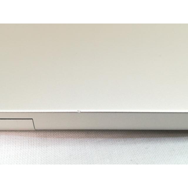 【中古】Apple MacBook Air 13インチ  M3(CPU:8C/GPU:8C) 8GB/256GB スターライト MRXT3J/A (13インチ, M3, 2024)【川崎】保証期間１ヶ月【ランクB】の画像