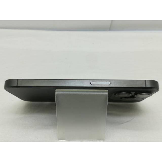 【中古】【赤ロム保証あり】Apple 楽天モバイル 【SIMフリー】 iPhone 15 Pro 128GB ブラックチタニウム MTU73J/A【川崎】保証期間１ヶ月【ランクA】の画像