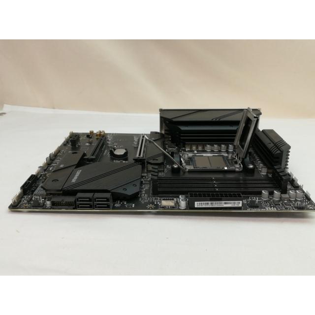 中古】MSI MAG B650 TOMAHAWK WIFI B650/AM5/2.5GbitLAN/Wi-Fi6E(ax)+