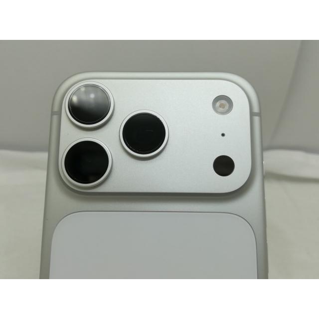 【中古】Apple 国内版 【SIMフリー】 iPhone 17 Pro 256GB シルバー MG854J/A【川崎】保証期間１ヶ月【ランクA】の画像