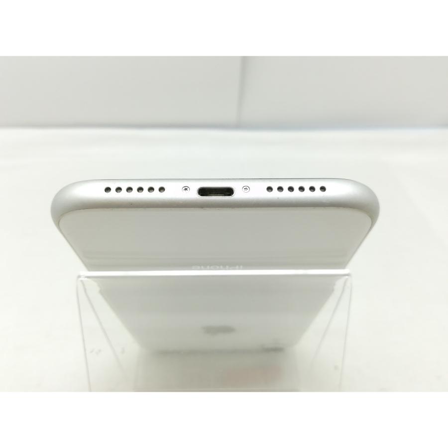 中古】Apple docomo 【SIMロック解除済み】 iPhone XR 64GB ホワイト