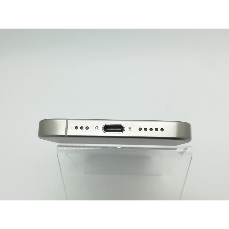 【中古】Apple SoftBank 【SIMフリー】 iPhone 15 Pro 256GB ホワイトチタニウム MTUD3J/A【柏】保証期間１ヶ月【ランクC】の画像