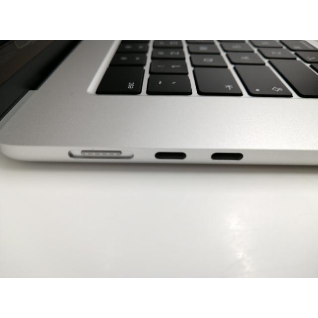 中古】Apple MacBook Air 15インチ CTO (15インチ,M5,2026) M5 (CPU