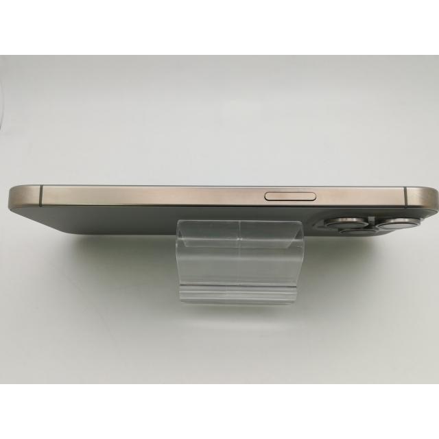 【中古】Apple 国内版 【SIMフリー】 iPhone 15 Pro Max 256GB ナチュラルチタニウム MU6R3J/A【大阪本店】保証期間１ヶ月【ランクA】の画像