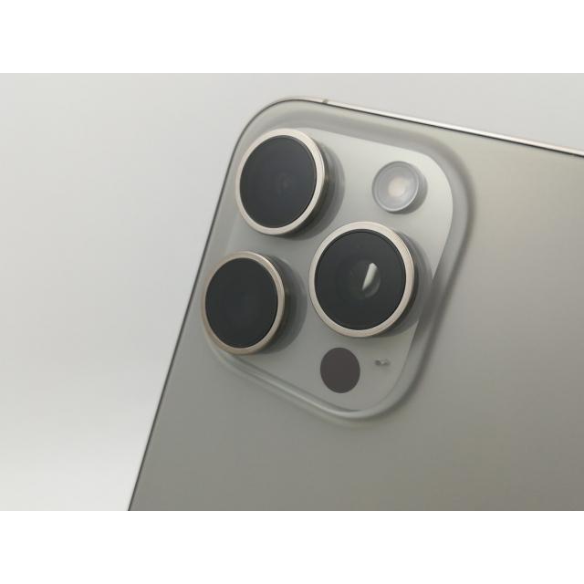 【中古】Apple 国内版 【SIMフリー】 iPhone 15 Pro Max 256GB ナチュラルチタニウム MU6R3J/A【大阪本店】保証期間１ヶ月【ランクA】の画像