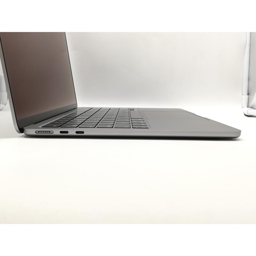 中古】Apple MacBook Air 13インチ M2(CPU:8C/GPU:8C) 8GB/256GB