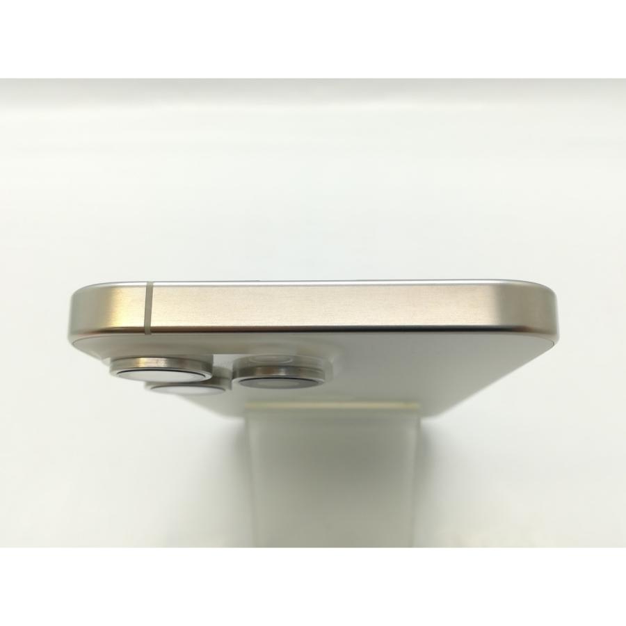 【中古】Apple docomo 【SIMフリー】 iPhone 15 Pro Max 256GB ホワイトチタニウム MU6Q3J/A【秋葉4号】保証期間１ヶ月【ランクA】の画像