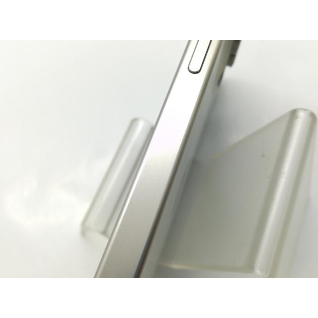 【中古】Apple docomo 【SIMフリー】 iPhone 15 Pro Max 256GB ホワイトチタニウム MU6Q3J/A【秋葉4号】保証期間１ヶ月【ランクA】の画像