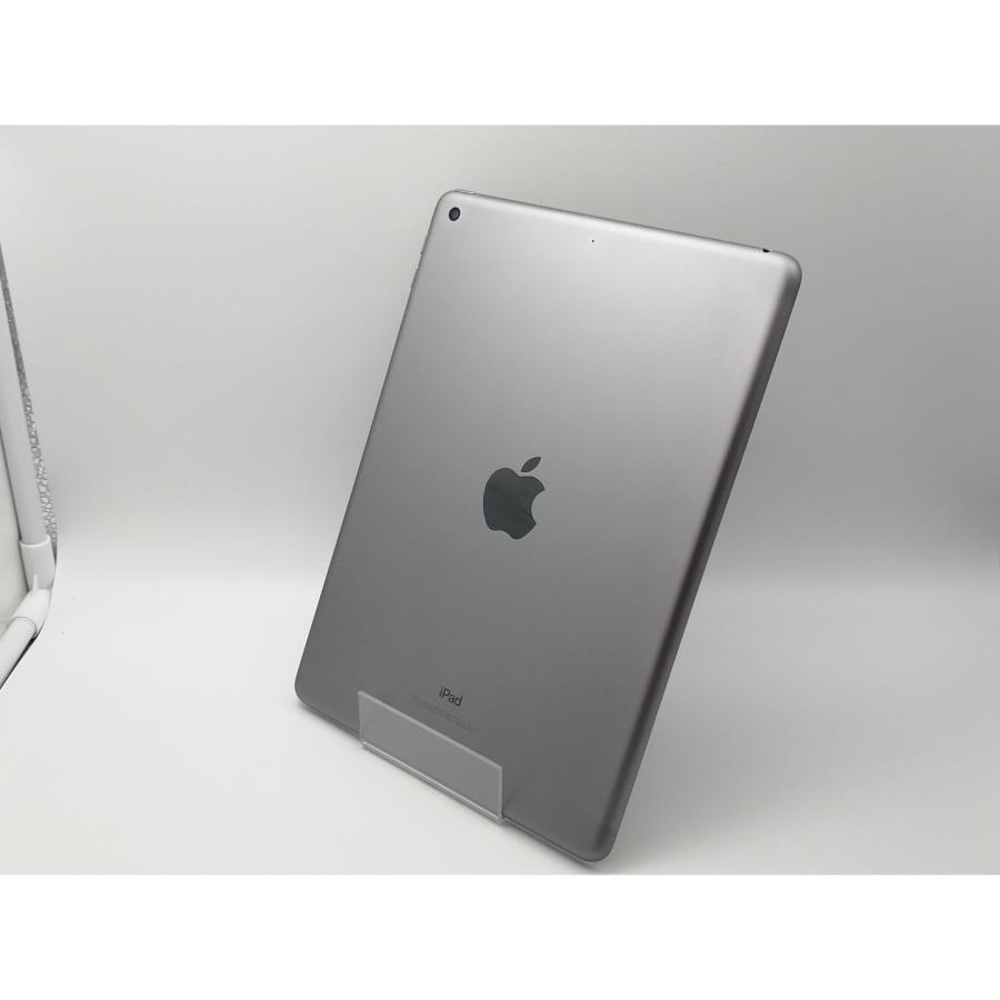 小売業者 〔品〕 iPad 第6世代 32GB シルバー MR7G2J／A Wi-Fi【368