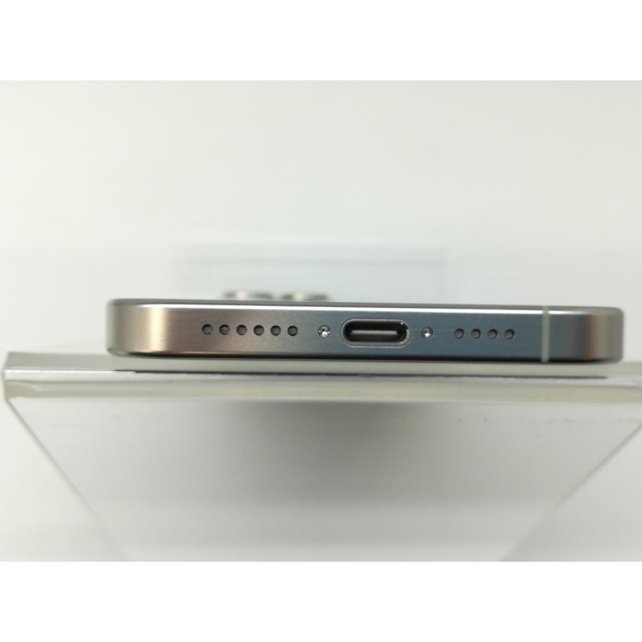 中古】Apple 国内版 【SIMフリー】 iPhone 15 Pro Max 256GB ホワイト