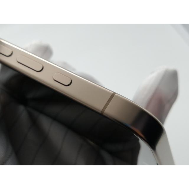 【中古】Apple au 【SIMフリー】 iPhone 16 Pro 128GB デザートチタニウム MYMX3J/A【博多】保証期間１ヶ月【ランクB】の画像