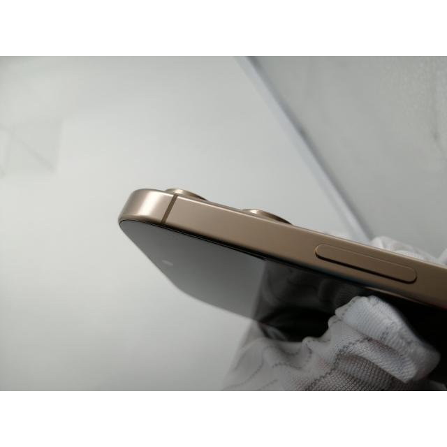 【中古】Apple au 【SIMフリー】 iPhone 16 Pro 128GB デザートチタニウム MYMX3J/A【博多】保証期間１ヶ月【ランクB】の画像