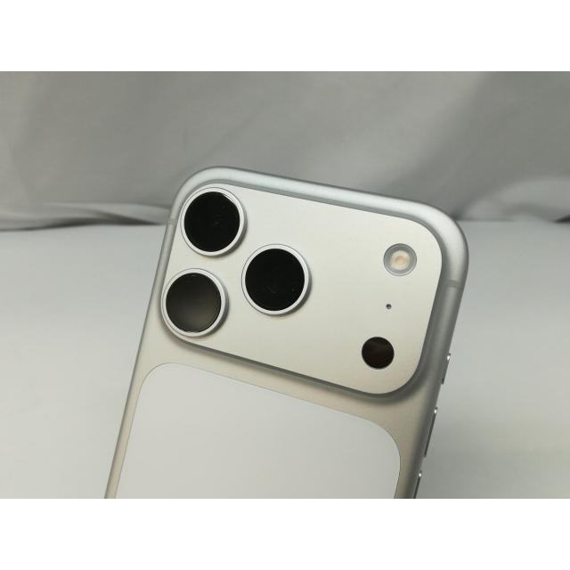 中古】Apple 国内版 【SIMフリー】 iPhone 17 Pro 1TB シルバー MG8D4J