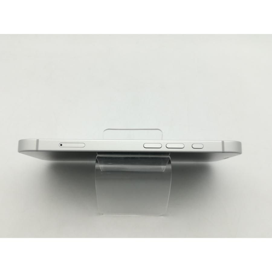 【中古】Apple 国内版 【SIMフリー】 iPhone 16e 128GB ホワイト MD1R4J/A【神戸】保証期間１ヶ月【ランクA】の画像