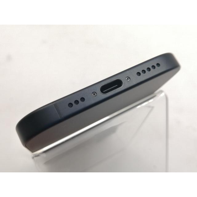 【中古】Apple docomo 【SIMフリー】 iPhone 16 128GB ブラック MYDQ3J/A【宇田川】保証期間１ヶ月【ランクB】の画像