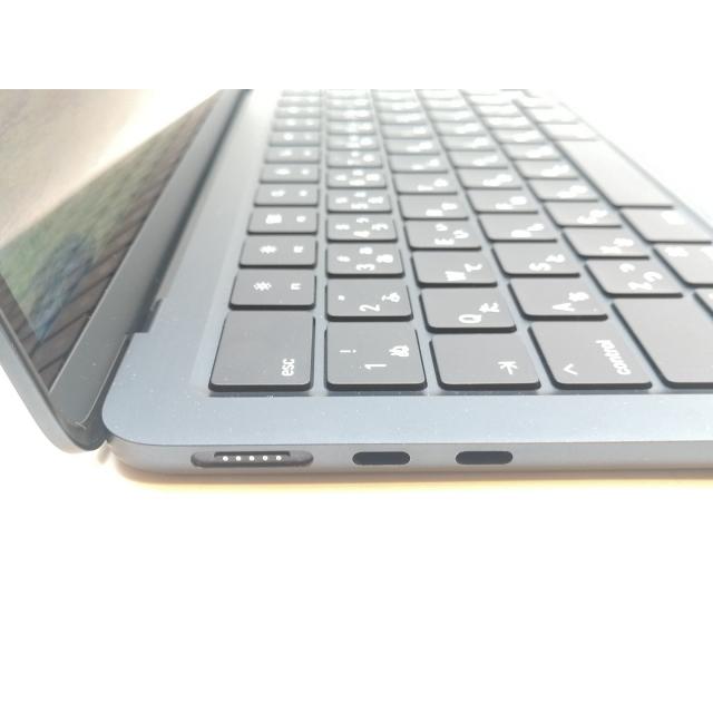 【中古】Apple MacBook Air 13インチ CTO (M2,2022) ミッドナイト M2(CPU:8C/GPU:8C)/16G/512G/30W AC【津田沼】保証期間１ヶ月【ランクA】の画像
