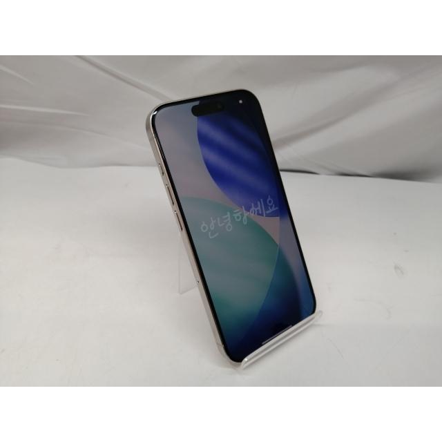 【中古】Apple docomo 【SIMフリー】 iPhone 15 Pro 256GB ホワイトチタニウム MTUD3J/A【札幌】保証期間１ヶ月【ランクA】の画像
