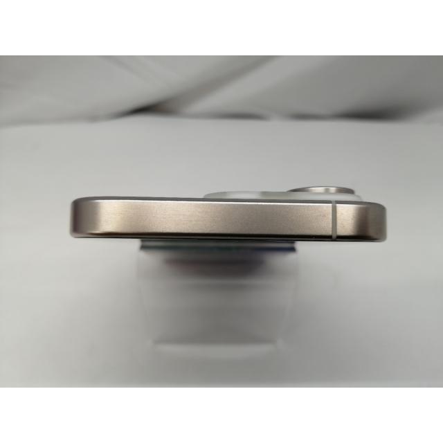【中古】Apple docomo 【SIMフリー】 iPhone 15 Pro 256GB ホワイトチタニウム MTUD3J/A【札幌】保証期間１ヶ月【ランクA】の画像