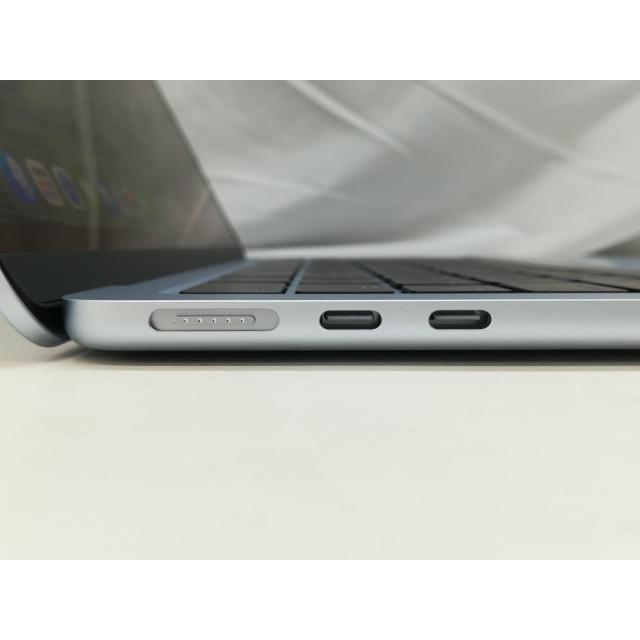 【中古】Apple MacBook Air 13インチ (M4,2025) M4(CPU:10C/GPU:10C) 16GB/512GB スカイブルー MC6U4J/A【札幌】保証期間１ヶ月【ランクA】の画像