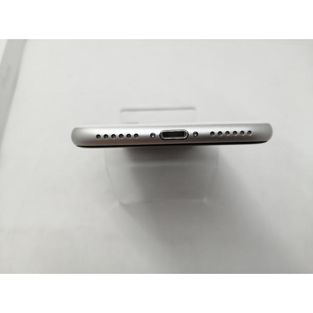 iPhone SE（第2世代） 【中古】Apple docomo 【SIMロック解除済み