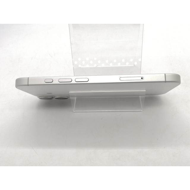 【中古】Apple docomo 【SIMフリー】 iPhone 16 256GB ホワイト MYDX3J/A【熊本】保証期間１ヶ月【ランクA】の画像