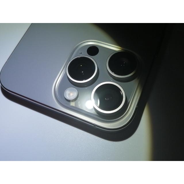 【中古】Apple SoftBank 【SIMフリー】 iPhone 15 Pro Max 512GB ナチュラルチタニウム MU6W3J/A【小倉駅前】保証期間１ヶ月【ランクA】の画像