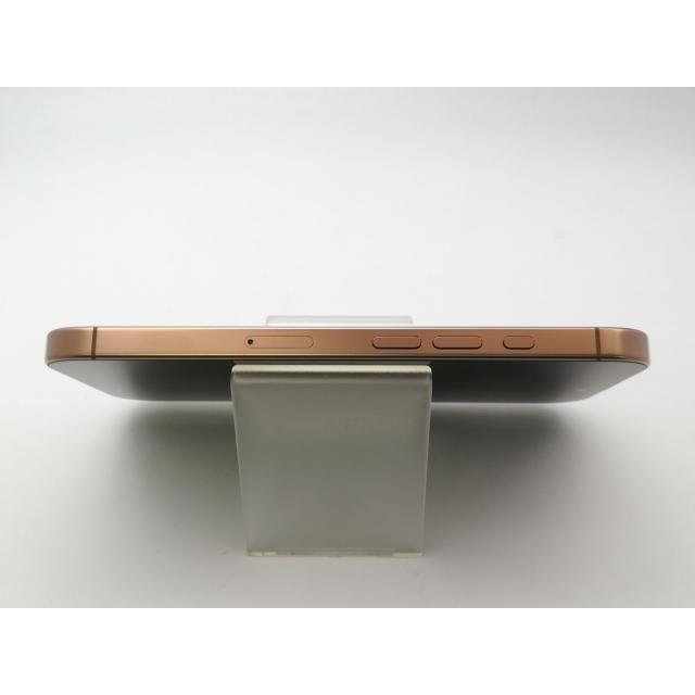 【中古】Apple SoftBank 【SIMフリー】 iPhone 16 Pro 128GB デザートチタニウム MYMX3J/A【大阪堂島】保証期間１ヶ月【ランクA】の画像