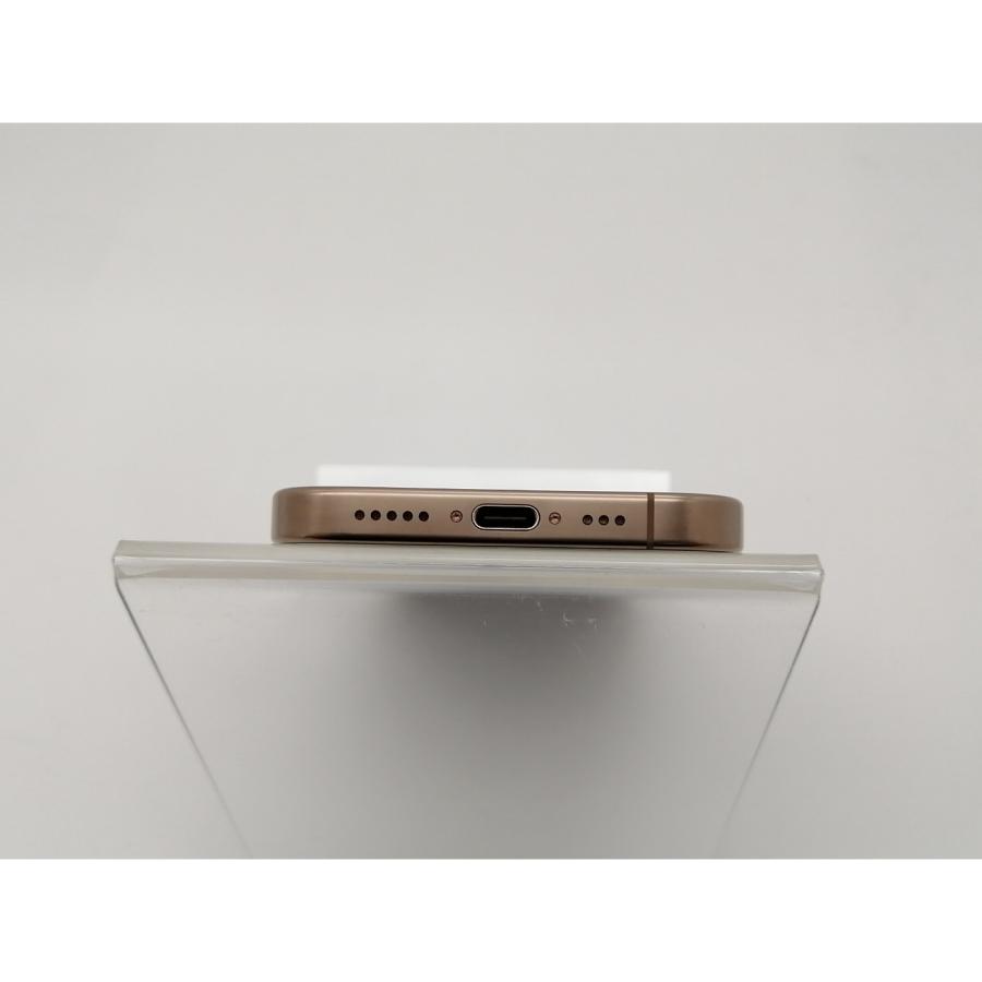 【中古】Apple SoftBank 【SIMフリー】 iPhone 16 Pro 256GB デザートチタニウム MYN23J/A【なんば】保証期間１ヶ月【ランクA】の画像