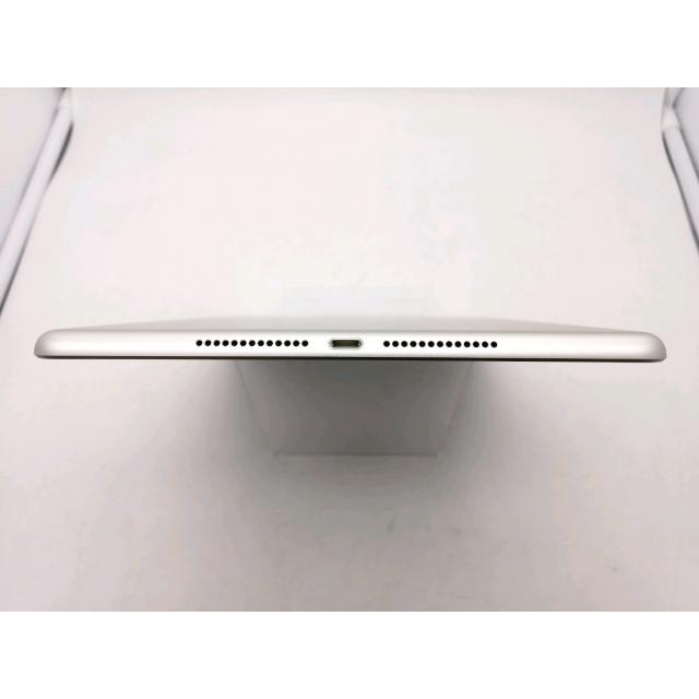 中古】Apple docomo 【SIMロック解除済み】 iPad（第6世代/2018） 32GB