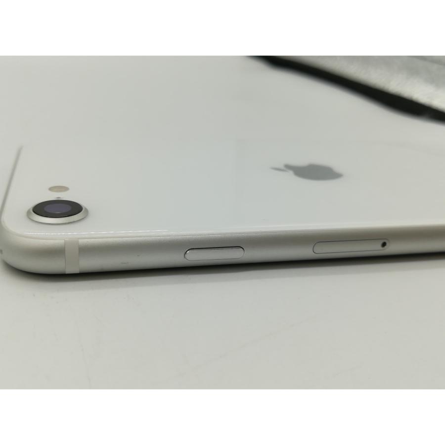 【中古】Apple docomo 【SIMロック解除済み】 iPhone SE（第2世代） 64GB ホワイト MHGQ3J/A（後期型番）【神保町】保証期間１ヶ月【ランクB】｜janpara｜05