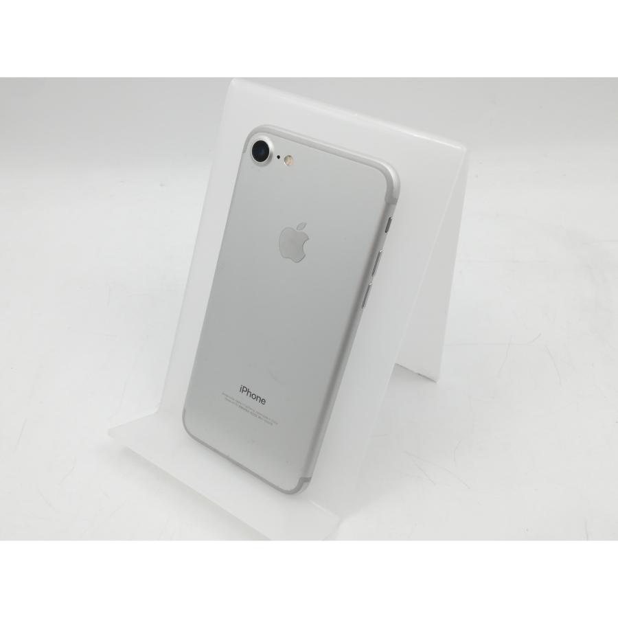 中古】Apple docomo 【SIMロック解除済み】 iPhone 7 32GB シルバー  