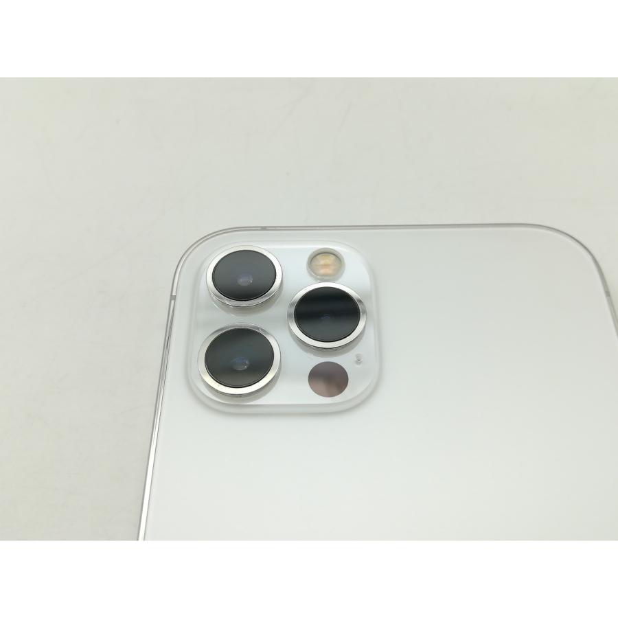 【中古】Apple docomo 【SIMロック解除済み】 iPhone 12 Pro 256GB シルバー MGMA3J/A【神戸】保証期間１ヶ月【ランクB】｜janpara｜07