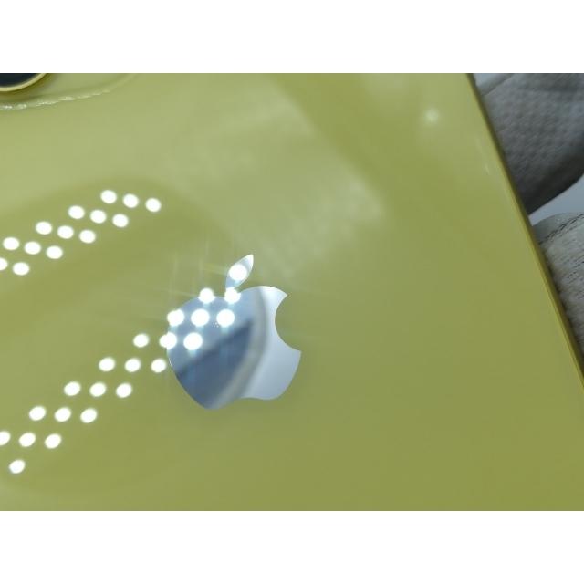 【中古】Apple SoftBank 【SIMロック解除済み】 iPhone 11 64GB イエロー MWLW2J/A【三宮駅前】保証期間１ヶ月【ランクB】｜janpara｜09