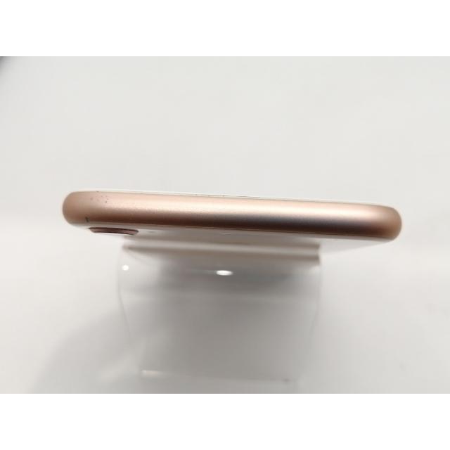 中古】Apple docomo 【SIMロック解除済み】 iPhone 8 64GB ゴールド