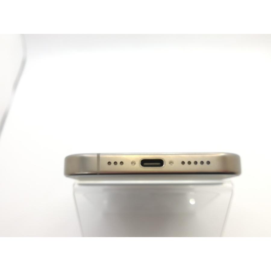 【中古】Apple docomo 【SIMフリー】 iPhone 15 Pro 256GB ナチュラルチタニウム MTUF3J/A【福岡天神】保証期間１ヶ月【ランクB】の画像