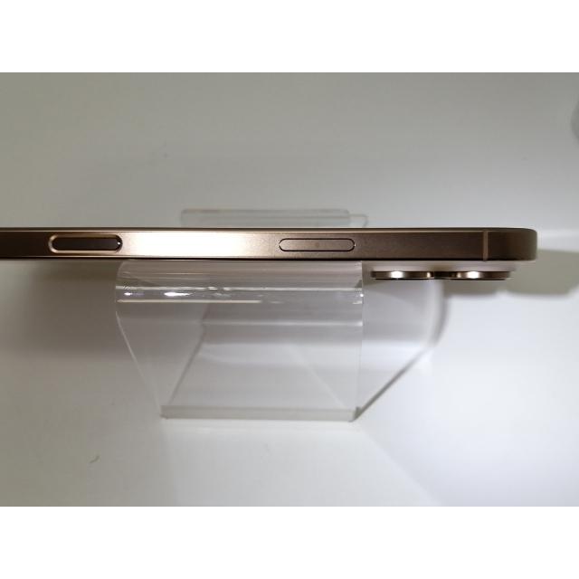 【中古】Apple au 【SIMフリー】 iPhone 16 Pro Max 256GB デザートチタニウム MYWJ3J/A【三宮センター】保証期間１ヶ月【ランクA】の画像