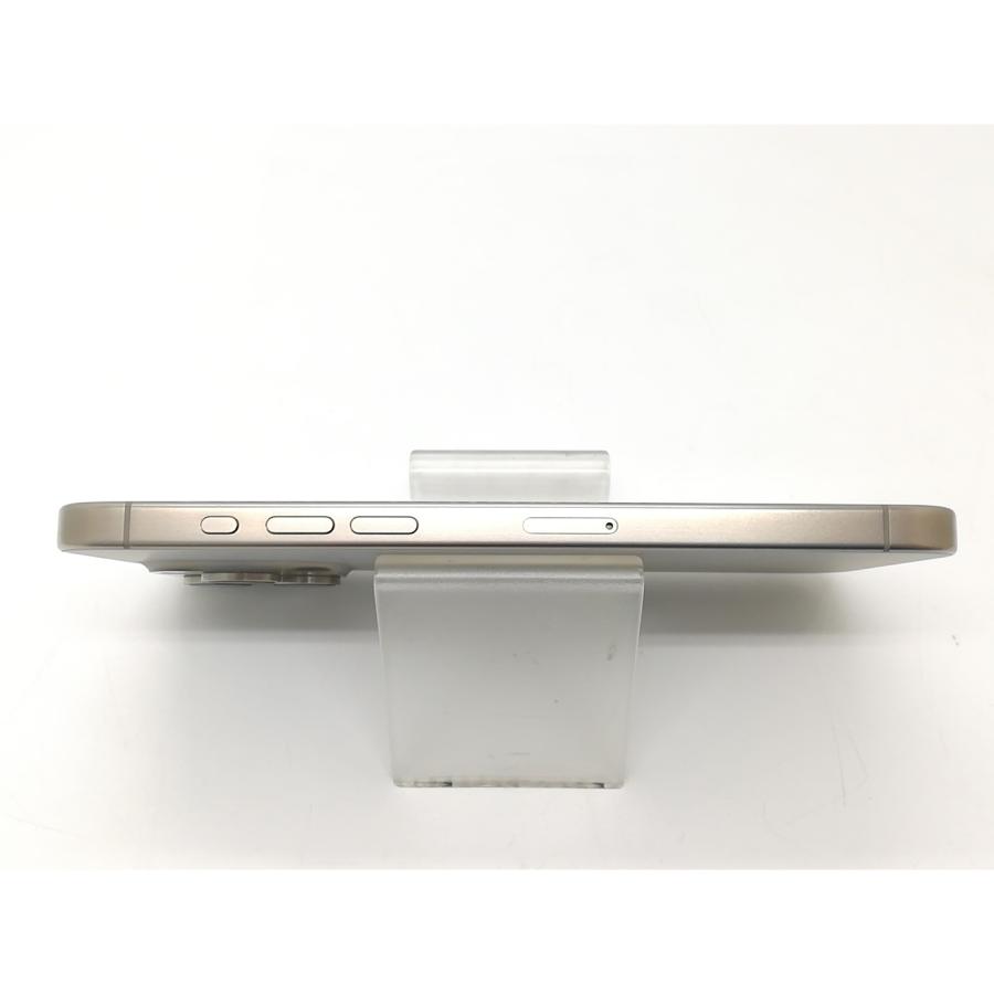 【中古】Apple SoftBank 【SIMフリー】 iPhone 15 Pro Max 256GB ナチュラルチタニウム MU6R3J/A【秋葉4号】保証期間１ヶ月【ランクA】の画像