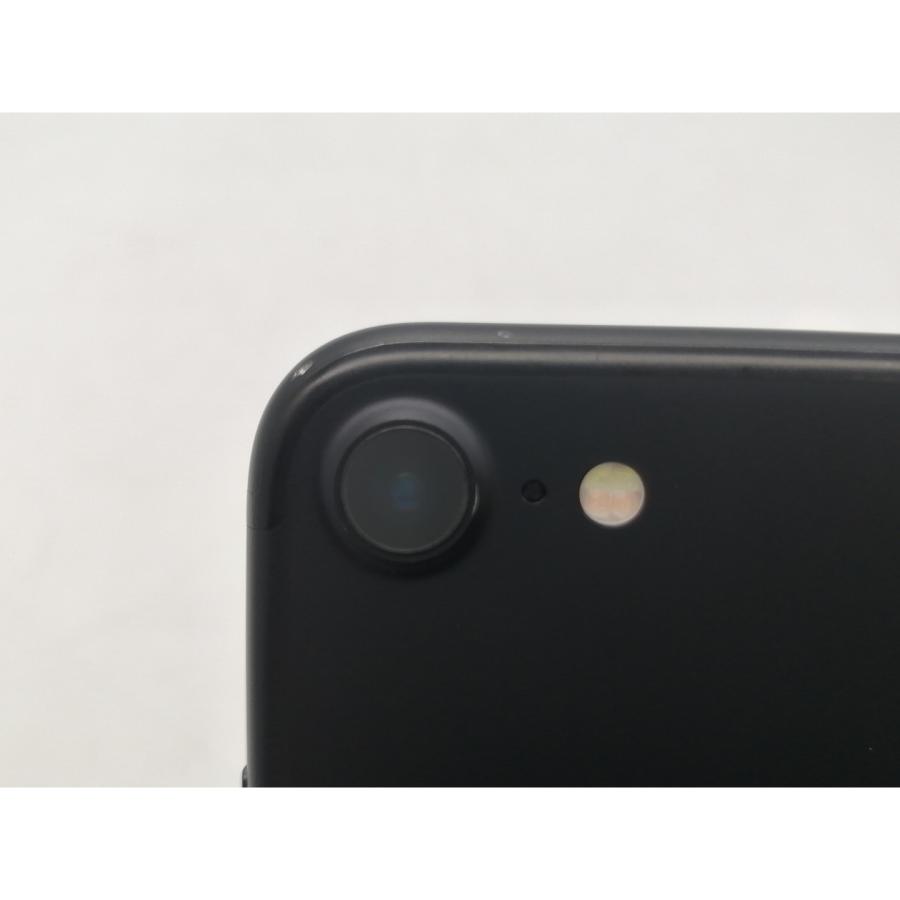 中古】Apple au 【SIMロックあり】 iPhone 7 32GB ブラック MNCE2J/A
