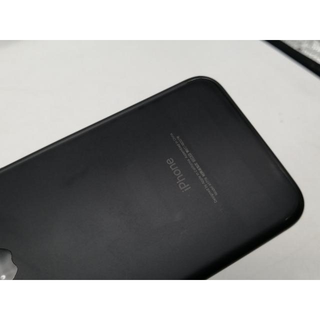 中古】Apple au 【SIMロックあり】 iPhone 7 32GB ブラック MNCE2J/A