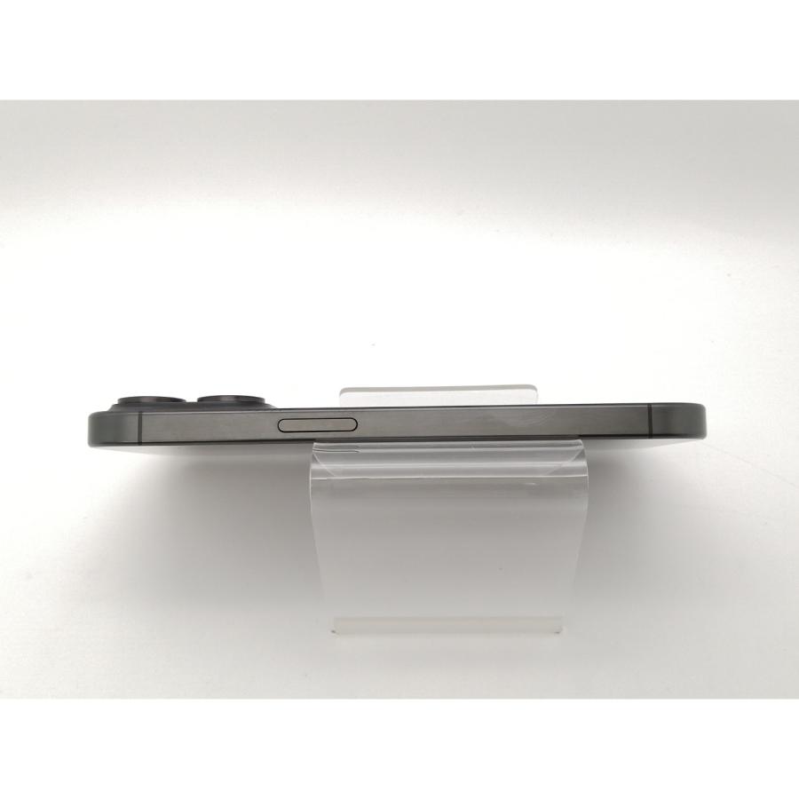 【中古】Apple 国内版 【SIMフリー】 iPhone 15 Pro 256GB ブラックチタニウム MTUC3J/A【小倉駅前】保証期間１ヶ月【ランクB】の画像