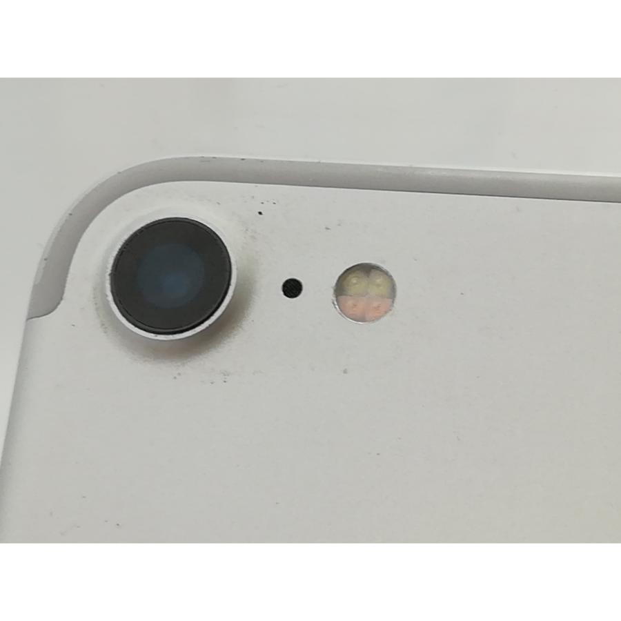 中古】Apple SoftBank 【SIMロック解除済み】 iPhone 7 32GB シルバー