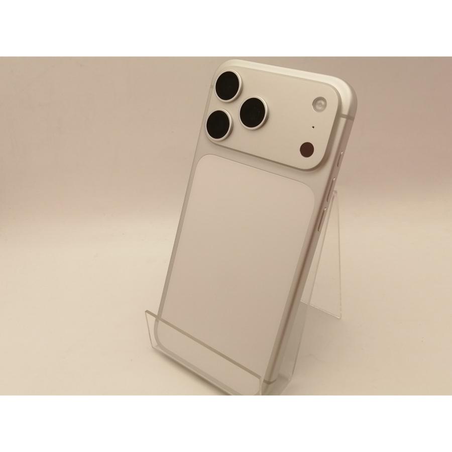 中古】Apple 国内版 【SIMフリー】 iPhone 17 Pro Max 512GB シルバー